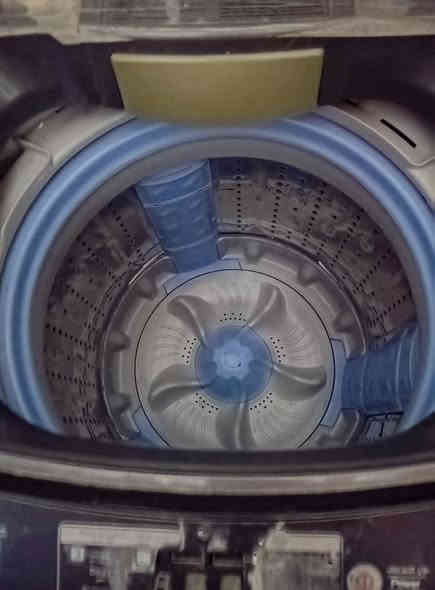 غساله اوتماتيك للبيع نضيفه باب اول اصليه السعر ١٠٠ وبيه مجال مكان بصر معقل *********** البصرة
