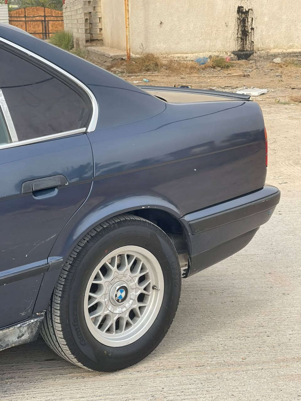 للبيع فقط 

بي ام 535 مفتوح اصل  كير ومكينه انضاف  كير اوتماتيك ومكينه 35 لاتنقيص ولا تبخير والا صوت كلش ناعمه كير يخبل موديل ١٩٩٠ 

السيارة ٤ جام كهرباء شغال كهربائيات كلها شغالة عليها ادامه لمنضومهة البانزين تبديل نوزلات بلكات كلاص وفيت بم وتانكي جدد وخريطه الارفلو  والطوافه كذالك 

راديتر مع قوايش والحاضن والمروحة جدد 

صدر امامي خلفي جديد من القاعدة ماللدبل للفرممه كله جديد تخم تاير مع تخم ويل كلش حلو جدد مصار شهر ونص من مشدودات صالنصة كامله بطيخة وهزاز كله شديد كاردن وشيال  جدد دركة M   لايتات براجكتورات بكلايتات كله جديد 

داخل نضيف كلش ومصبوغه عام السياره  

السياره جاهزه ومابيها اي نقص ذكرت كل التفاصيل تبقى شوفه العين السياره مكانها بغداد ابو غريب خان ضاري او الزيتون 

 رقم انبار الماني راعيها بابو غريب 

السعر ٥٣ وبيها مجال  

واني مكلف بالنشر رقم صاحبها 

***********
