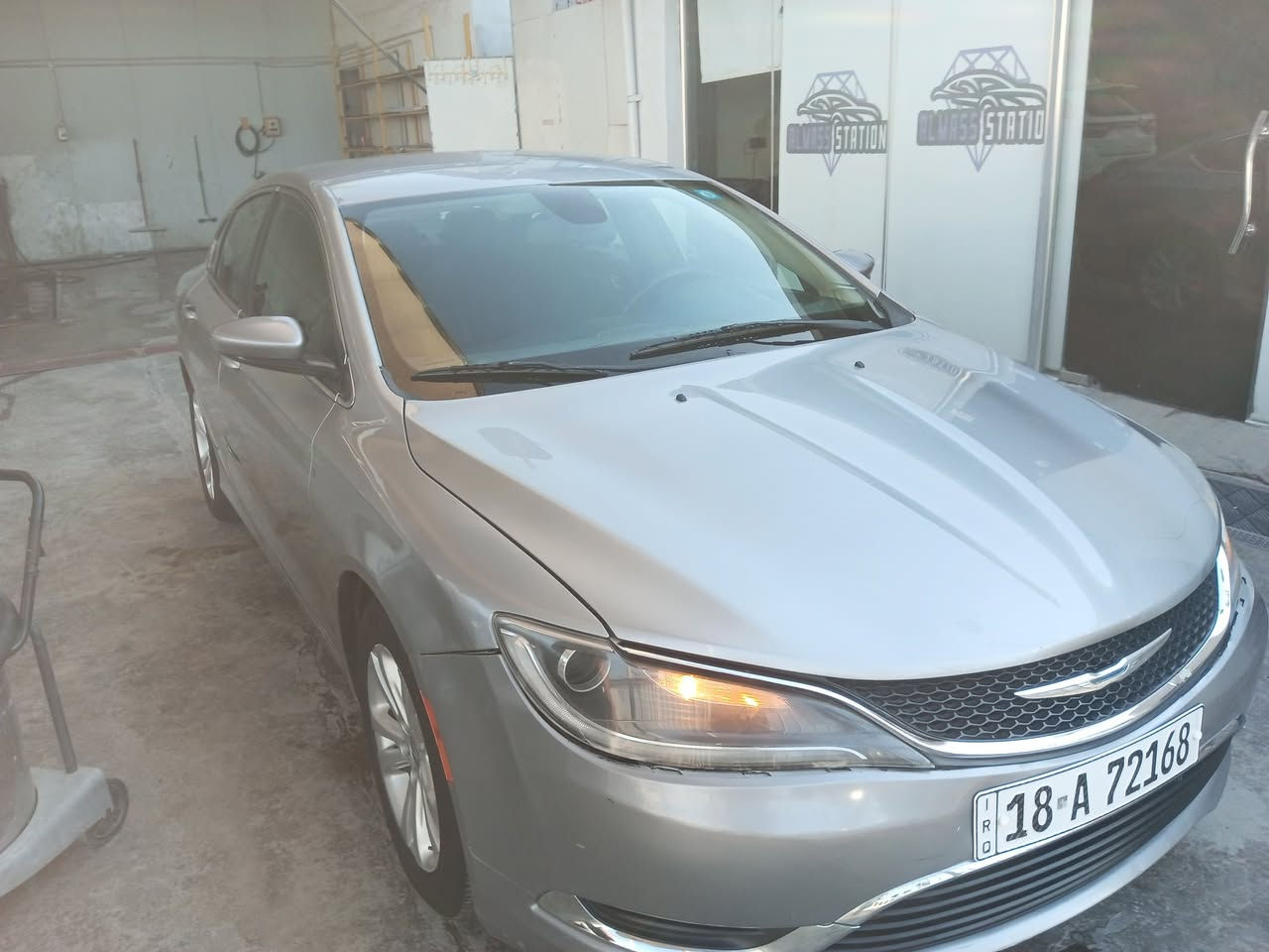 سلام عليكم ورحمة الله وبركاته
للبيع كرايسلر C200 موديل 2015 —  

• محرك اربعه سلندر 2.4 قوي واقتصادي

• كير أوتوماتيك 9نمر  ناعم جداً

• ماشية 160 ألف كم

• تبريد ممتاز

• الحرارة ثابتة 96 صيفاً وشتاءً يعني جوه النص

• برمجة كاملة + بصمة 

• تحكم ستيرن

• لايت  زينون

• هزّة جديدة

• رقم جديد دولي تحويل اي محافظة 

•  الصدر 70%
ضرر السياره فقططططط دعاميه الاماميه 

سيارة استخدام شخصي، نظيفة .

الموقع: بغداد /الأعظمية ـ سبع ابكار

السعر. 105

ترهم مراوس حسب النظافة والقناعة 

***********
