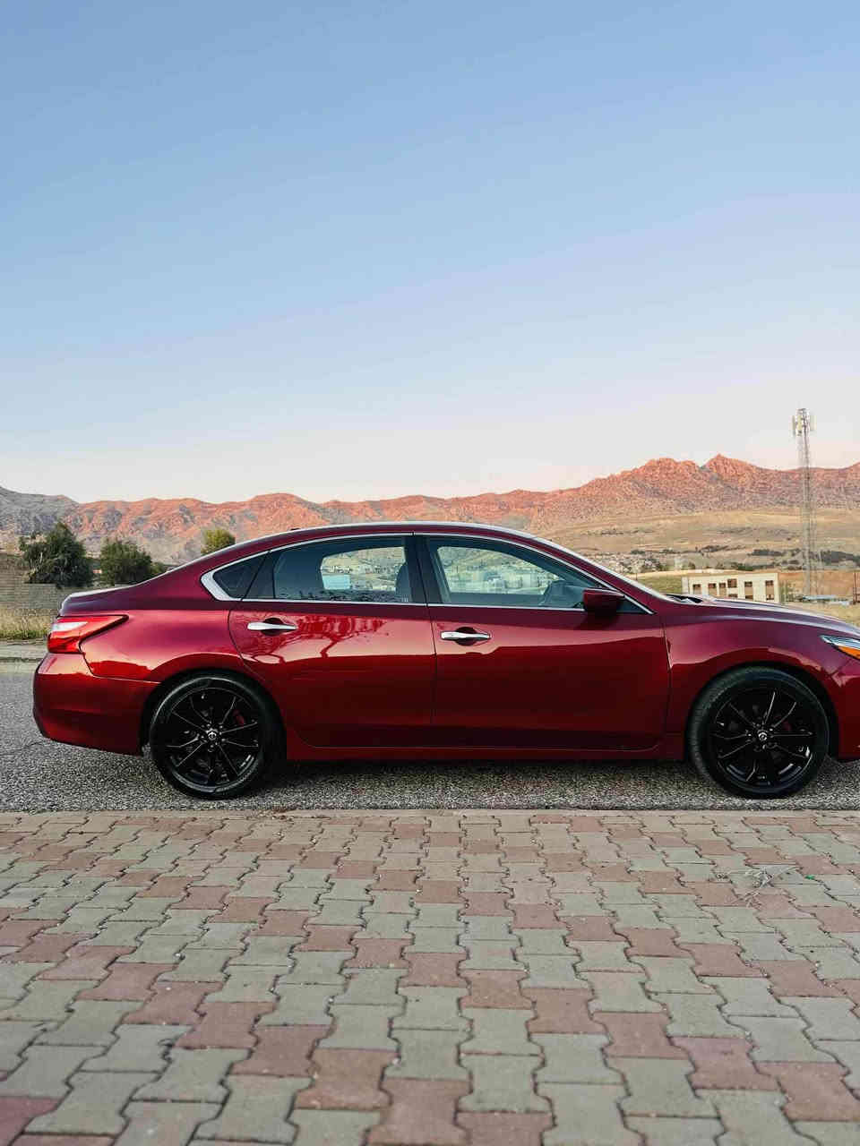 السلام عليكم 
للبيع نيسان التيما موديل ٢٠١٧
كيرومكينه و تبريد بشرت وين ماتريد افحص
مكينه ٢٥٠٠المرغوب ٤سلندر
مواصفاتSVفول ماعدا الفتحه
رادار امامي جانبي شغال 
بصمه 
أبواب بصمه 
صندوك بصمه
تبريد لمس 
مرايا رادار
تحديد سرعه
شاشه
كاميرا 
بيهه ١قطعه وشبر بدون أرباك بشرط
بيهه ٢ورقه غرامه ينزل من سعره
سعر السياره ١١٤ومجال 
مكان السياره عقره ابعد عن اربيل ساعه ابعد عن موصل ٤٠دقيقه
رقم تلفون فايبر واتساب ***********
***********
***********اسيا مباشر أربيل, العراق
