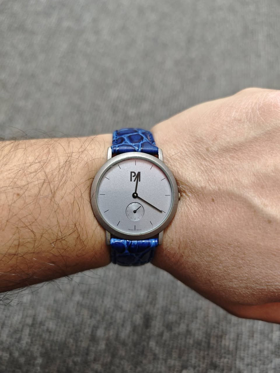 سلام علیکم. 
ساعە سویسری اصلی للبیع. باتری. مكینه عملاق 16 حجر. سنتر ثوانی منفصل. قطر رسمی ناعم 34. سعر 60 الف.


**إذا كنت صاحب هذا الإعلان وتريد حذفه لأي سبب، رجاءا أرسل رسالة إلى الدعم الفني**