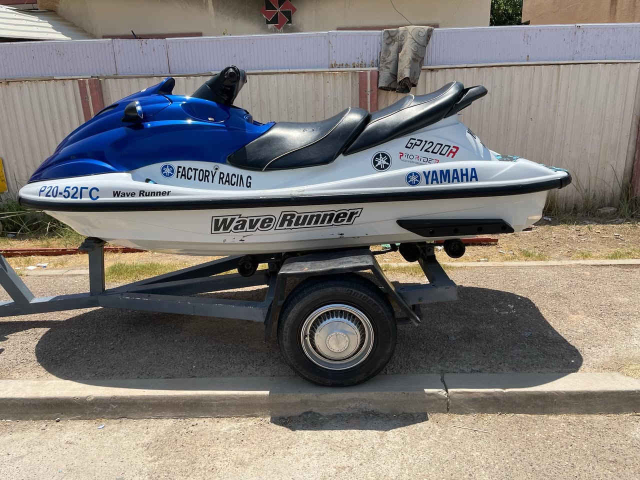 1200 ياماها السعر 15$ بي مشكلة بالكابرتر شغال نص نكرة للتواصل ***********
