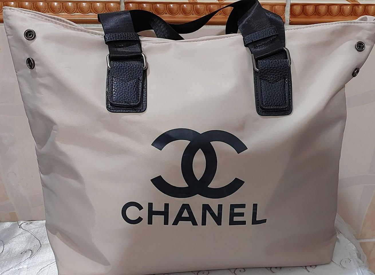 جنط للسفرات للروحات لبيت الاهل وللجيم ترهم ..قماش قوي ضد المي حجم كبير القطعة ب8 قطعتين ب15 توصيل 3 جميع المحافظات


**إذا كنت صاحب هذا الإعلان وتريد حذفه لأي سبب، رجاءا أرسل رسالة إلى الدعم الفني**