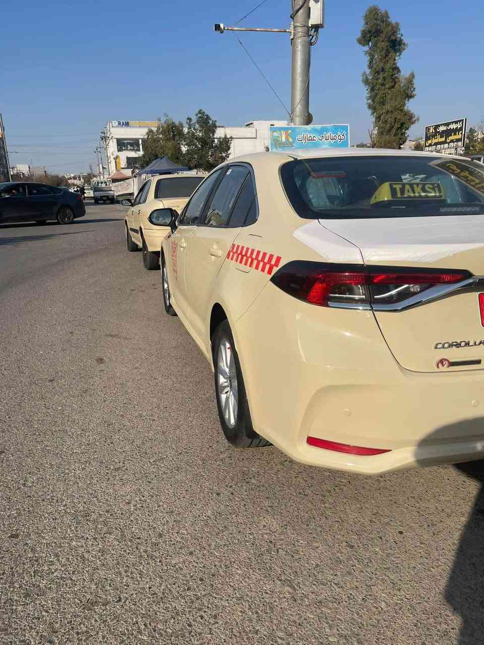 كرولا  
موديل ٢٠٢٤
شريكه جيهان
ده بارچه له سةر ساغي
هه موو شتيكي بيلاد 
زور جوان و خاوينه
٣٦٠٠٠KM
قەپات مواسەفات
0751 757 61 20
تێبینی : سەیارەکە هی من نیە نامە بۆ من مەنێرن أربيل, العراق
