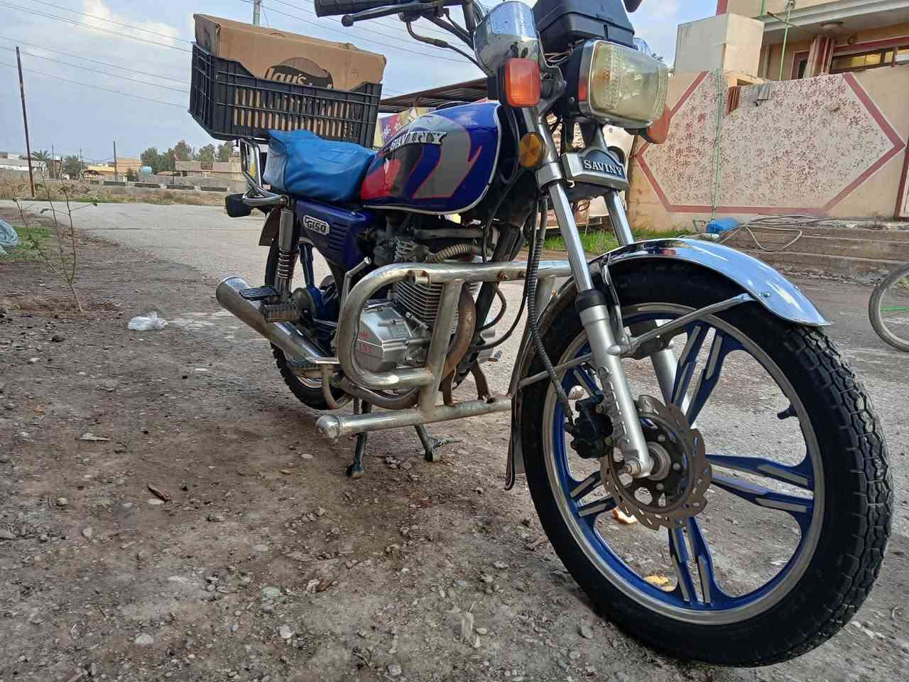 السلام عليكم دراجة البيع سيفان موديل 20 مكفوله كفاله عامه أوراق كامله مكينه 150 وشرط انضف من الصوره كهربائيات سلف كله شغال انضف من الصوره 450 وبيه مجال الشراي يتصل وبيه خير ويدلل *********** متواجد خاص
