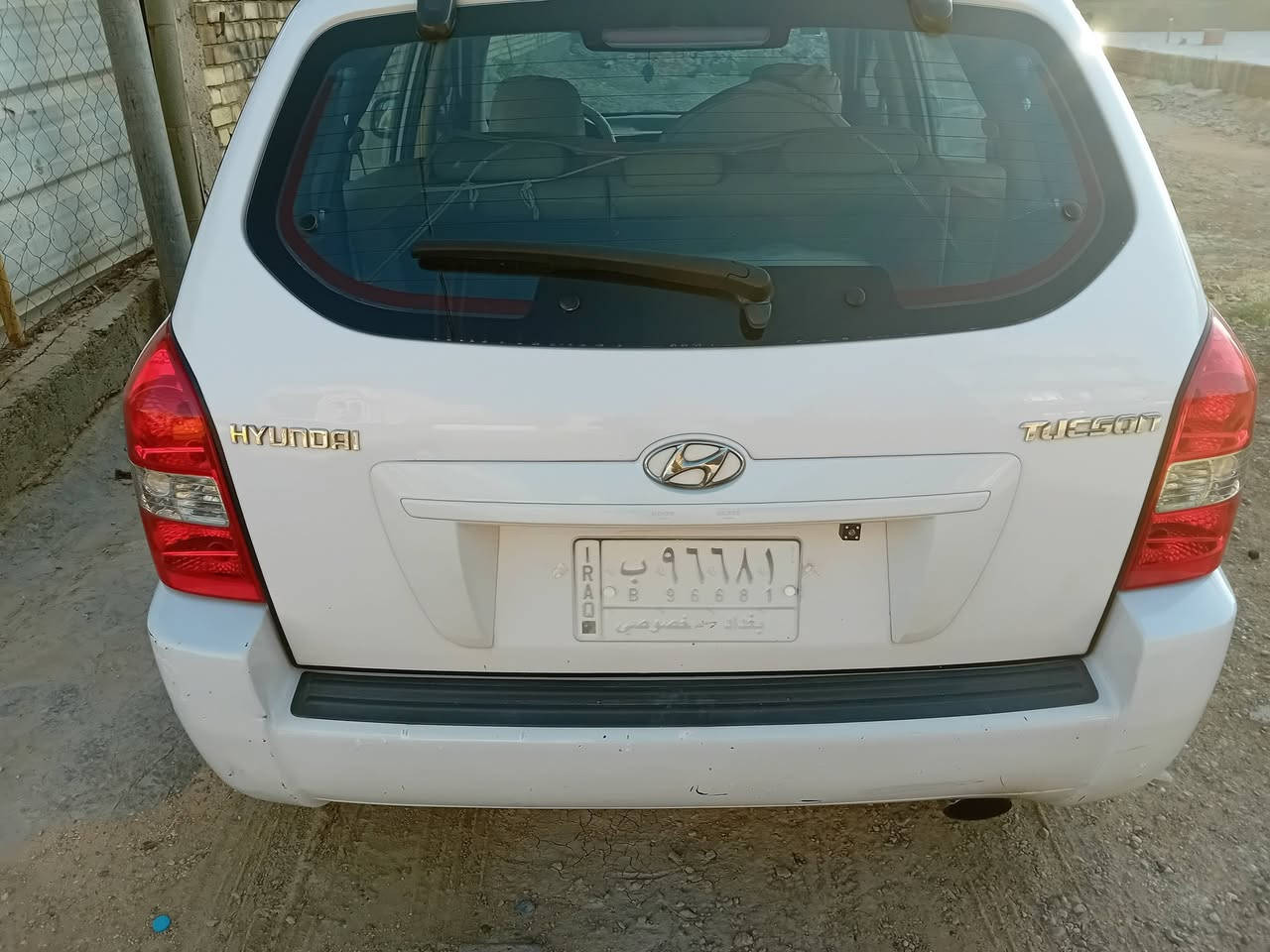 سلام عليكم توسان موديل ٩بيه صبغ باب السائق والي بصفه بدون دواخل كير محرك مكفول سعره ١٠٥ بيه مجال قليل بغداد 
***********
***********
