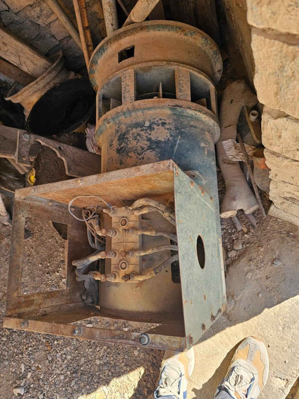 *********** السلام عليكم عندي غطاسات البيع كميات و محوله
