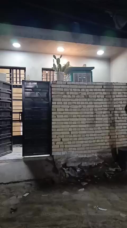 سلام عليكم مشتمل للبيع زراعي سند 35 زعفرانيه دور لصحه  قرب روضه فله لبيت جاهز ***********
