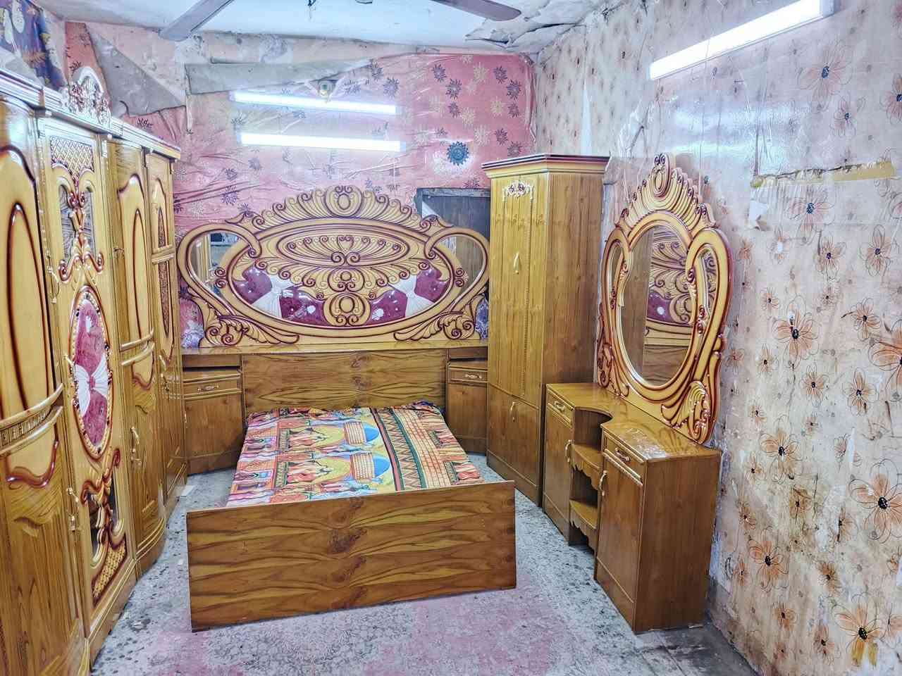 غرفه اخشاب خمس ابواب ملحق للبيع السعر 650صاج الزاويه كنتوريه موديل حديث العنوان بغداد وكو توصيل انتصال ***********متواجد وتساب
