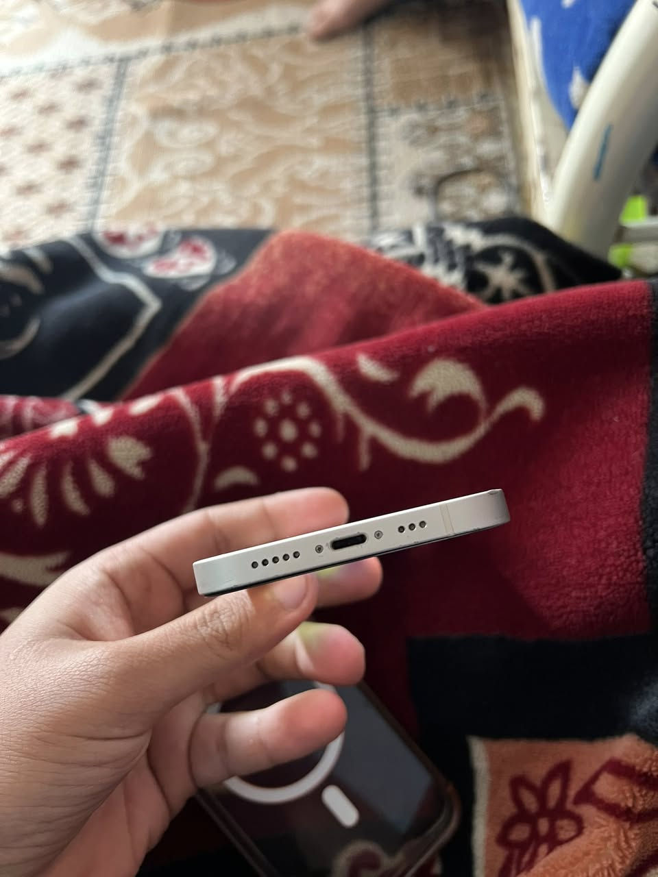 12عادي
ذاكرته128
امبدل بطاريه وشاشه
سعره240
***********
