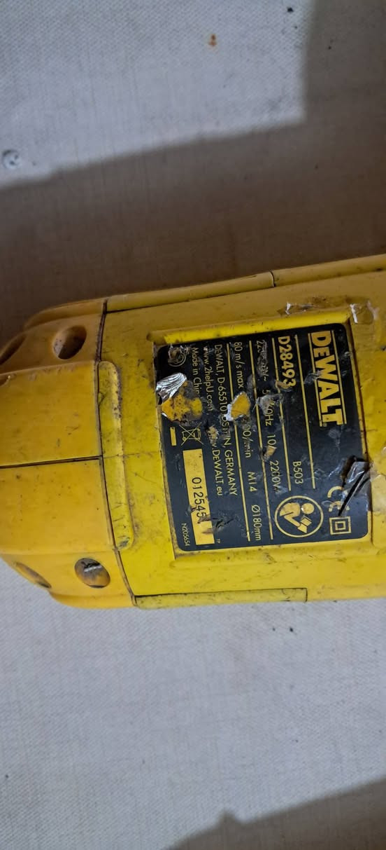 السلام عليكم كوسرات اصليات شغالات شرط الفحص مكان مدينة الصدر للاستفسار خاص او الاتصال يوجد توصيل ***********
