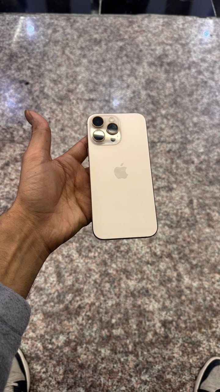 ايفون ١٦ برو ماكس للبيع كما وضح بصوره جهاز نضيف ماستر اخذته برمضان السعر  ذاكره ٢٥٦ تواصل ***********
