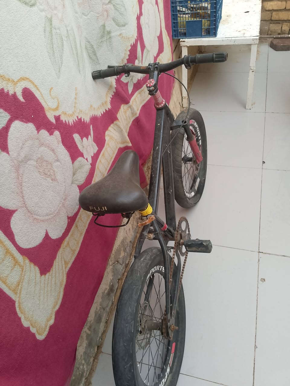 بايسكل للبيع ماخذينه ب175 ونريده ب75بس تاير فاش اي ضرر ثاني مابي ع هاذه رقم الاتصال ***********
