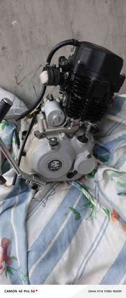 السلام عليكم ماكينه دراجه بوكسر للبيع مقفوله كفاله عامه ما ناقصه السعر سعر 300,000 وبيها مجال العنوان الديوانيه قضاء الشنافيه***********
