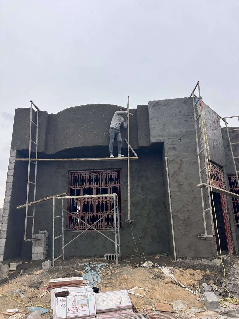 بسم الله الرحمن الرحيم والصلاة والسلام على رسول الله
لبخ درجه أولى خشن ناعم تشخيط مع سطار جص وبأسعار مناسبه للاتصال :***********
