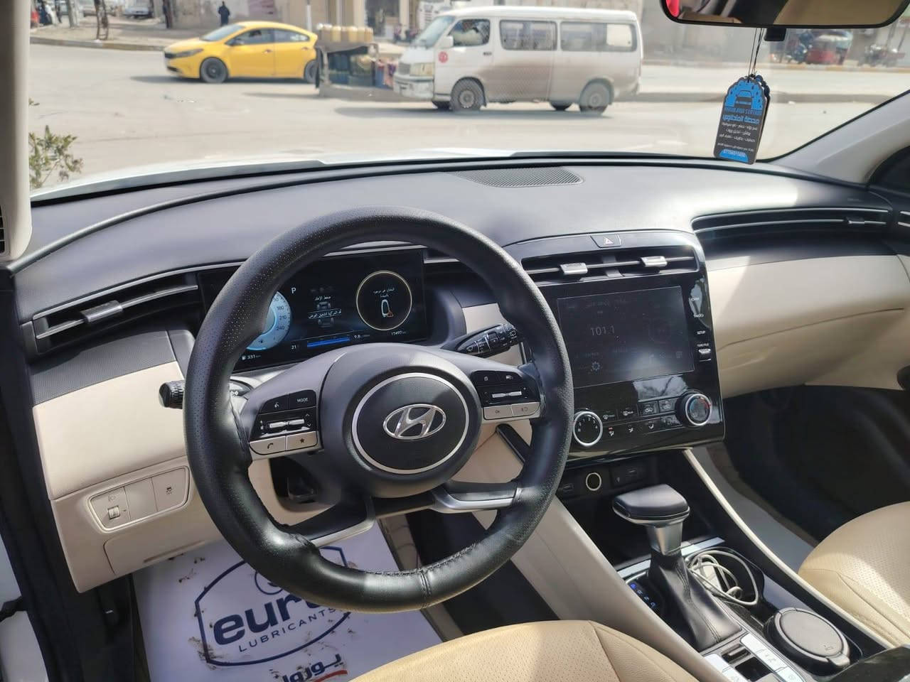 ‏HYUNDAI Tucson  2024
مكفوله من الصبغ والتبديل خليجي 
عدا اصبع بارد بخشم البنيد 
العداد 17الف 
السعر 213
المكان بغداد
خليجي موديل 2024
حجم المحرك 2000 
مرتبط بناقل حركة أوتو 6 نمر 
مفتاح التشغيل بصمة عدد 2
تشغيل عن بعد 
اريل نفكيتر 
حساسات أمامية 
حساسات خلفية
لايت زينون + LED 
كشافات 
بك لايت LED 
دخول بصمة ذكي 
حجم الاطار 235/55R18 
ويل كب 18
4دسك
اشارة في المرايا الجانبية 
المرايا قابلة للطي كهرباء 
ماسحة خلفية 
هاند بريك بصمة 
‏ABS 
شاشة كار بلي 
كاميرا دوارة 
مثبت السرعة Cruise 
 المودات والاوامر الصوتية 
‏Bluetooth / USB 
شاحن هاتف وايرليس
مخرج منفذ الطاقة 
فحص نظام السيارة 
حركة المقاعد الأمامية كهرباء
قطعتين تبريد  
أوضاع القيادة  ECO / NORMAL / SPORT 
أوتو هولد Auto Hold 
 نظام مانع الانزلاق 
نظام نزول المنحدرات 
حاملات الأكواب عدد 8
 بردات أبواب خلفية

للاستفسار اكثر اتصال او واتساب
‭***********
