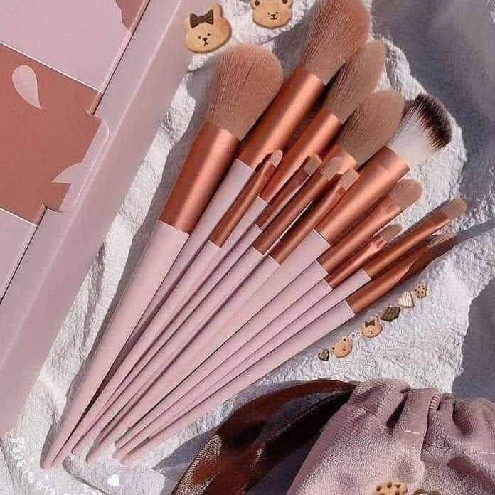 الكياته والجمال🌺 
فرش  جودتهم عاليه جداً✔️
فرش مكياج لطيفه


**إذا كنت صاحب هذا الإعلان وتريد حذفه لأي سبب، رجاءا أرسل رسالة إلى الدعم الفني**