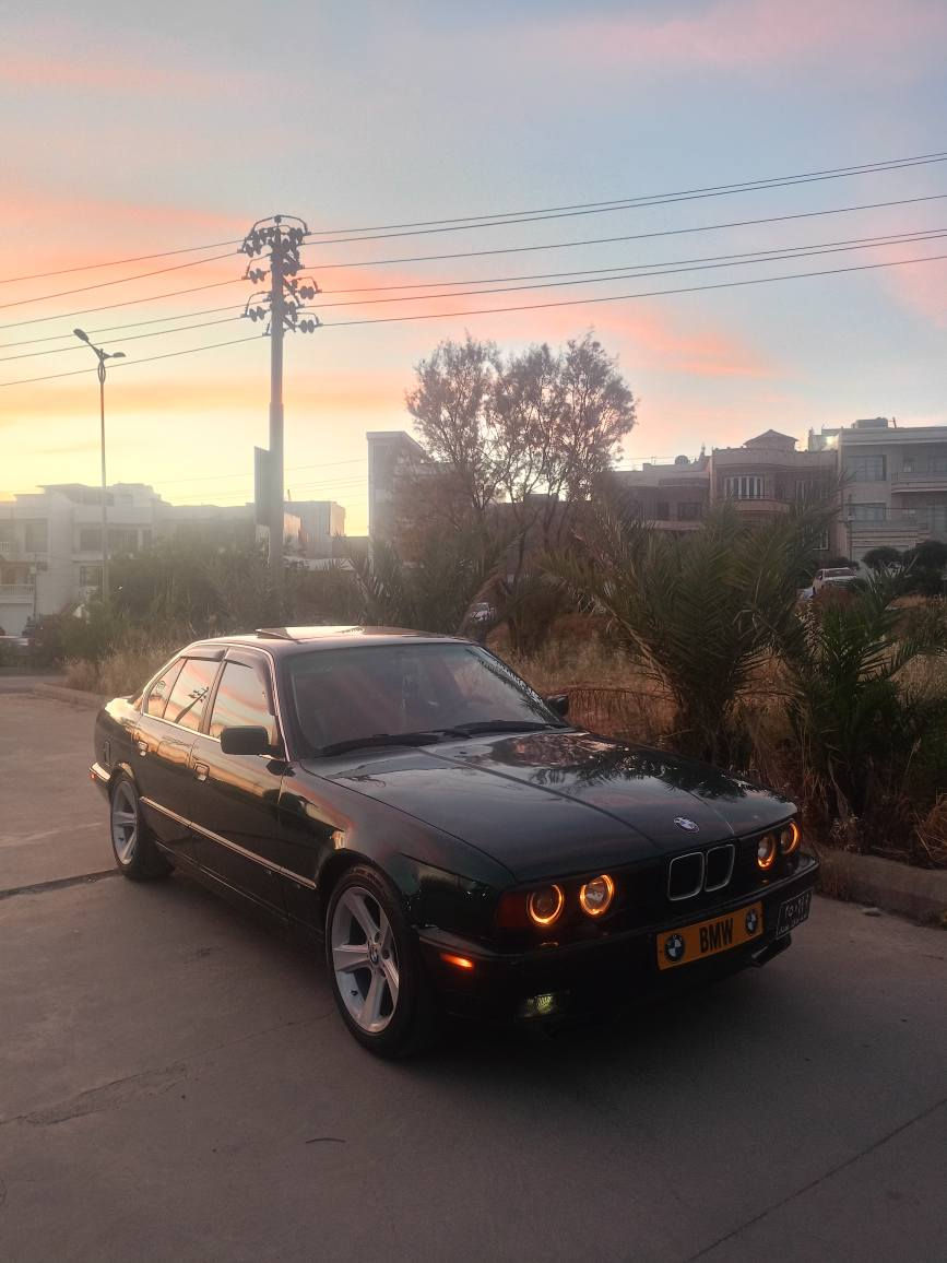 Bmw
525
1992
Abs
Oto
سلايت 
تەبرید
ئۆتۆماتیک
4تایەو ویلی لۆک 18 هامان
بێدەعمو لیدراوی 
کارە بایو گێڕو مەکینە بەشەرت 
لە سلیمانیم 
37 وەرەقەو مەجالیکی زۆر برایانە السليمانية, العراق


**إذا كنت صاحب هذا الإعلان وتريد حذفه لأي سبب، رجاءا أرسل رسالة إلى الدعم الفني**