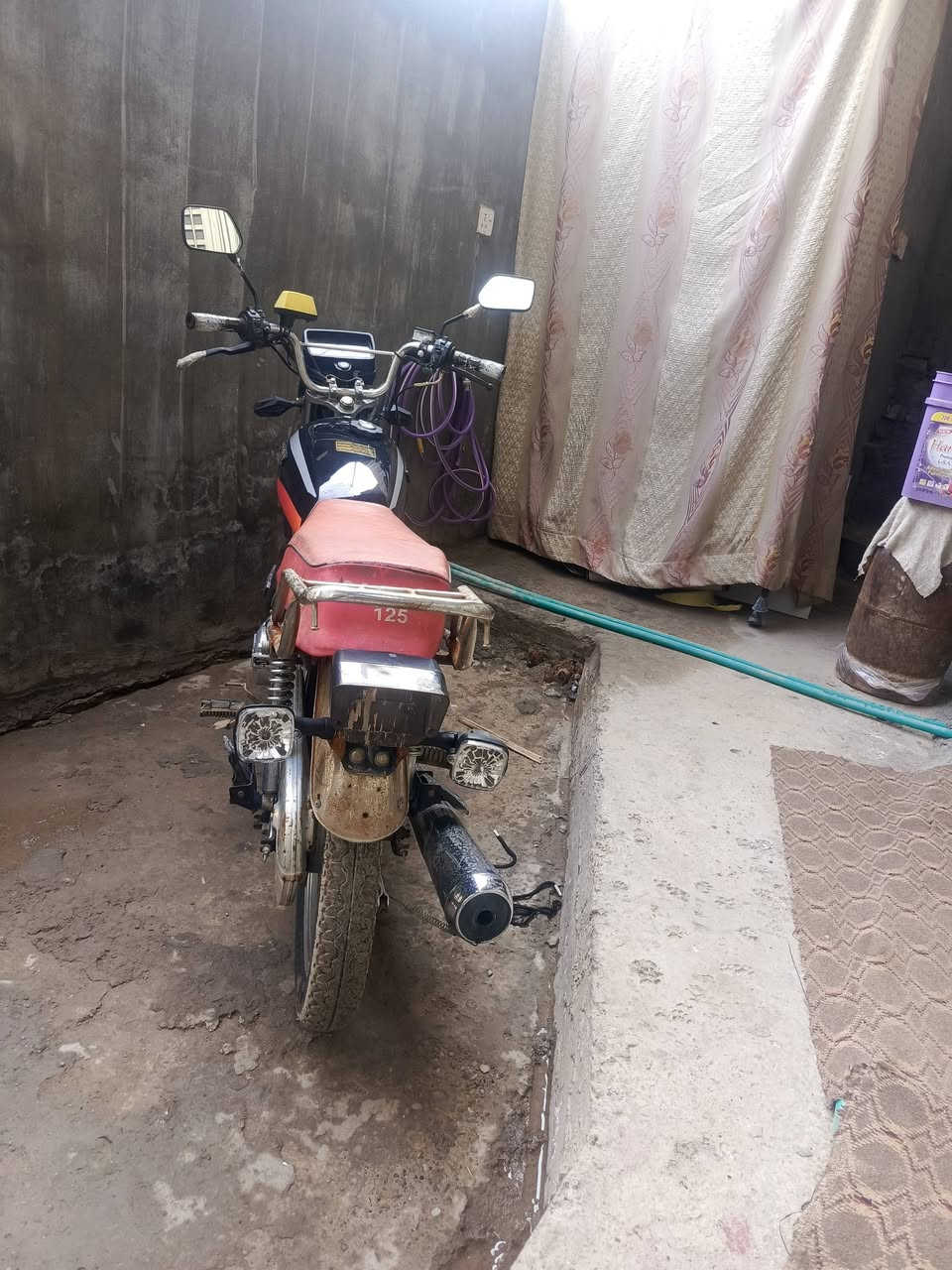 السلام عليكم دراجة إيراني 2022سيفان خمسة كير الدراجة كاملة ما ناقصة أي شي الدراجة لا تنقيص ولا تبخير دراجة جاهزة دراجة أوراق كاملة  سعرها 475بيهة مجال بصيط مكاني بغداد الراشدية مال الحسينية رقمي ***********
