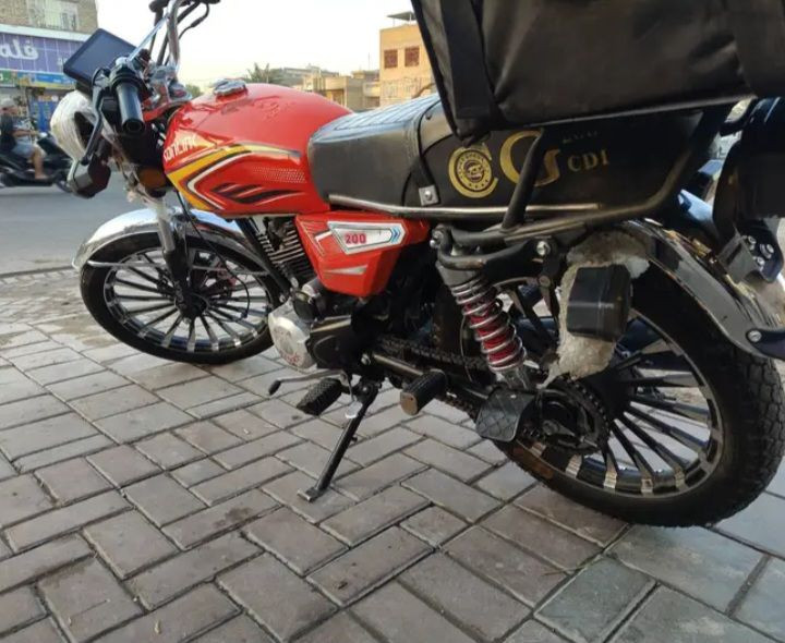 السلام عليكم دراجه أيرانيه للبيع دراجه نضيفه موديل 24 مكاني تكريت  الزعفرانية السعر 20050 وبيها مجال رقمي ‎0787 347 4618 @إشارة
