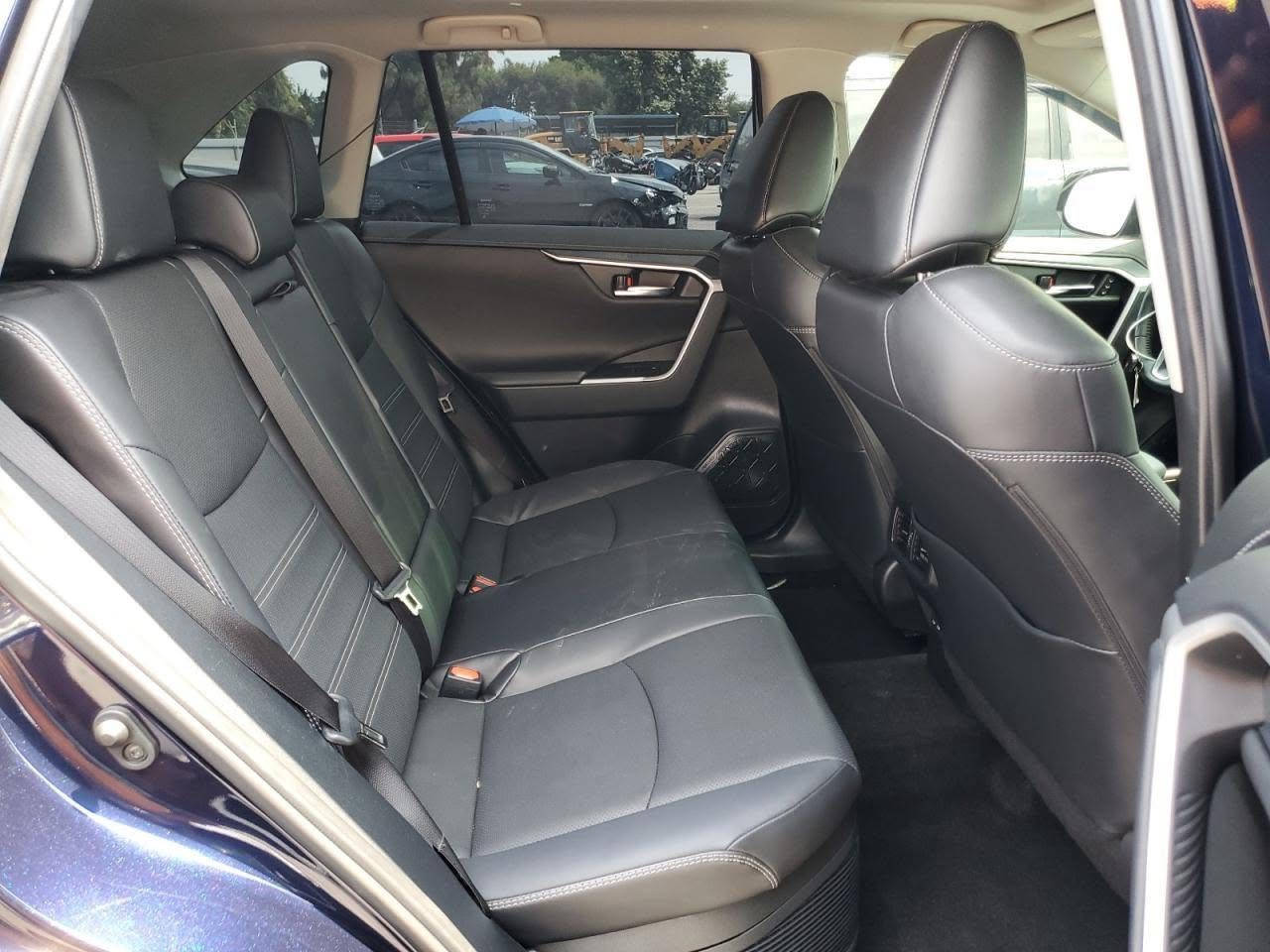RAV4 لمتدد
23 مديل

نفس الصندوق بدون تبديل 

مرقمة بغداد 

مكان سيارة كرادة داخل 

تواصل وتساب فقط 

+964 774 638 0132
