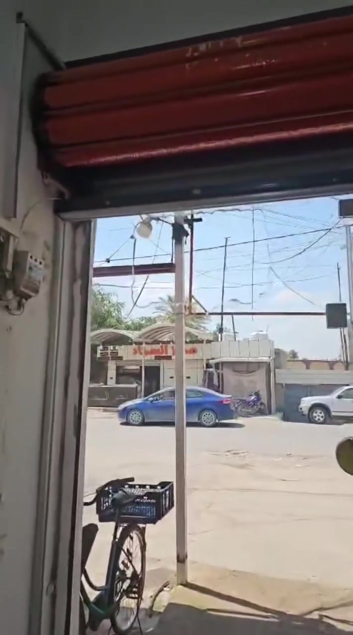 السلام عليكم
جام خانه محل للبيع 

الارتفاع 2 و20سم 

العرض 3 متر 

السعر 220 قفل

الاتصال ***********
