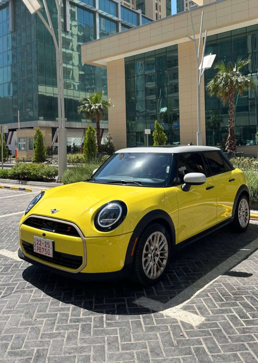 السلام عليكم
اليوم جيبنالكم اول سيارة للعرض بيع بللون مغرى 🟡

🆕 MINICOOPER S🏁F65 NEW GENERATION 2025 

الأداء والمحرك

-محرك \(2.0\) لتر 4 أسطوانات تيربو (B48)

-قوة حصانية: 204 حصان

-عزم الدوران: 221 رطل-قدم (300 نيوتن متر)

-التسارع من 0 إلى 100 كم/ساعة في حوالي 6.6 - 6.8 ثانية

-ناقل حركة: أوتوماتيك 7 سرعات مزدوج القابض (DCT)

مواصفات فول ١/١ 

*كاميرات داخلى و خارجى ٣٦٠ درجة 

*رادار حساس ٣٦٠ درجة و اوتو بارك

*كشنات مساج وتدفئه وخزن و جلد ابيض ديزاين مينى كوبر رياضية 

 *🔊 سماعات HARMAN KARDON

*داتاشو HUD

*علامة مع ويلات گولد اديشن GOLD EDITION BADGE 

*شاشة OLED وحجم ٩.٤ انج

*فتحة سقف بانوراما

*دشبول قماش و LED

*تشغيل عن بعد 

*يتبادل لايت و بك لايت في ثلاثة أشكال

بعد بيها هوايه مواصفات

دبل بصمة 

سيارة جاهزة للستخدام🆗نظيفة و مرطبة ب ريحة وكالة ✅

ماشيه ٧ الف ميل 

بنسبه حادث جدا خفيف شبر جوه لايت PDR بدون دواخل بدون ارباك صور حادث موجود داخل منشور غراضها كله اصلى مال سيارة 

  سعر سيارة ٣٢٥ ورقة ومجال للشراى 

📍مكان سيارة اربيل و رقم مؤقت 

☎️ للاستفسار اكثر *********** واتساب مفتوح
