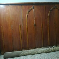 كاونتر • ميز طعام • سنغافورة