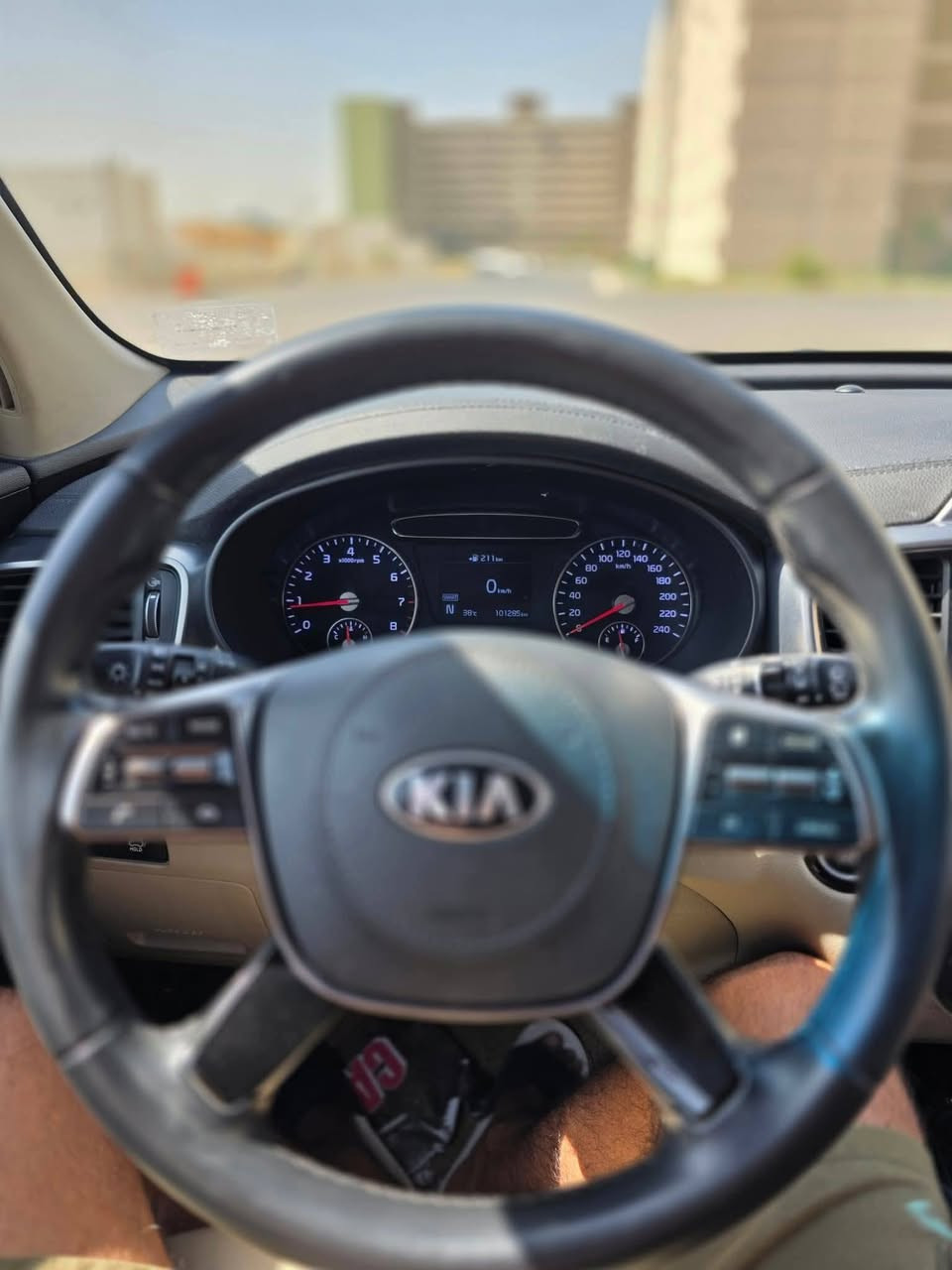 KIA Sorento 2020 خليجي
مواصفات 

حساس 360 

كامرة خلفية دوارة

مري شفط 

صندوق كهرباء 

شحن لاسلكي 

شاشة كبيرة تدعم Car play + خرائط العراق

بردات 

تبريد ٣ قطع 

7 راكب 

محرك v6 

4 تحكمات قيادة

بختصار السيارة فول عده الفتحة

كشنات جلد لون مشمشي الي واضح بالصورة تغليف علمود يحافض على الكشنات الاصلية

---------

نجي نسولف على السيارة

السيارة ماشية 120 كيلو

السيارة بدون قطرة صبغ 

سيارة كير محرك كهربائيات مكفول 

رقم بصره تحويل ثاني يوم من اي محافظة 

سيارة جديدة كلش بالعافية على الياخذها 

مكان السيارة بغداد بسماية

*********** متوفر واتساب او اتصال
