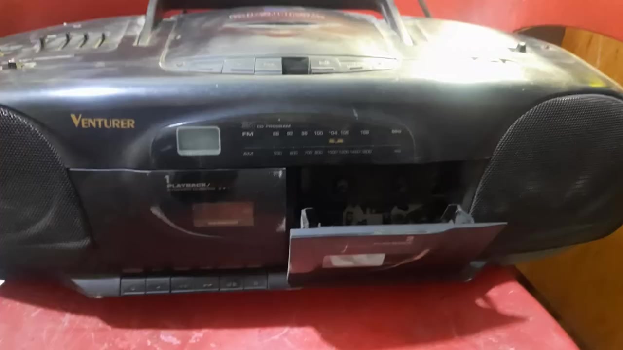 مسجل دبل كاسيت وراديو FM  و سي دي جهاز نظيف 
السعر ٤٠ الف نهائي بغداد لايوجد توصيل


**إذا كنت صاحب هذا الإعلان وتريد حذفه لأي سبب، رجاءا أرسل رسالة إلى الدعم الفني**