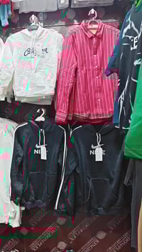 ملابس • للبيع