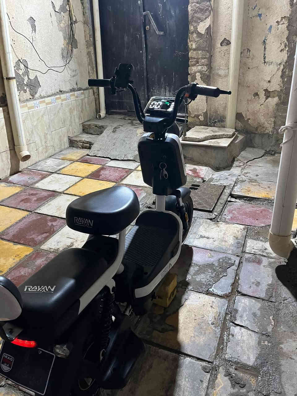 سلام عليكم✅او مراوس ب ماكس 
دراجة شحن14✅

دراجة2024 ✅

دراجة مكفوله ✅

اربعه بطاريات ✅

لايت زنون ✅

مكاني ذي قار ناصريه مركز ✅

سعر 307بيه مجال ✅ رقم .***********
