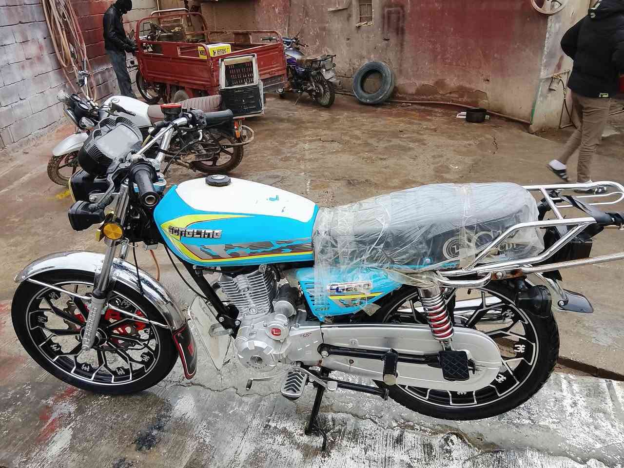 دراجه موديل 24 السعر 650 وبي مجال مكاني منصوريه الجبل *********** هاذه رقمي
