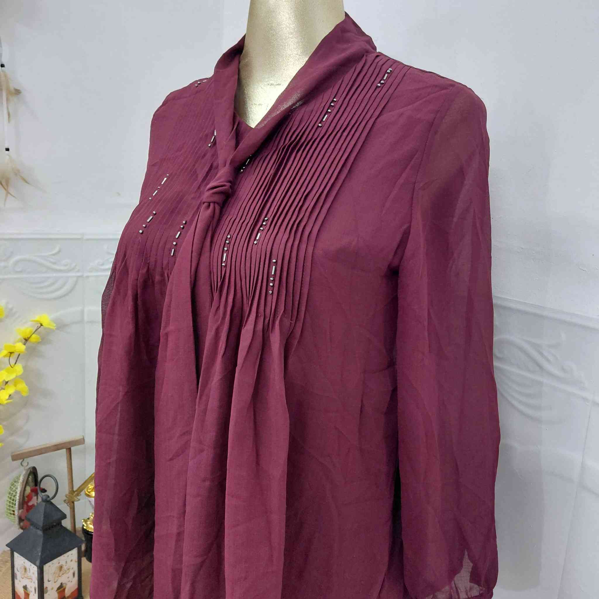 قميص شيفون بارد ثلج 
يلبس من ٥٥ الى ٧٥ 
شبيجن صافنات 
ليش تكرهني 😁
اتشاقة وياجن 🤭
مو تصدكن المهم ااقطعة ب٣ بس


**إذا كنت صاحب هذا الإعلان وتريد حذفه لأي سبب، رجاءا أرسل رسالة إلى الدعم الفني**