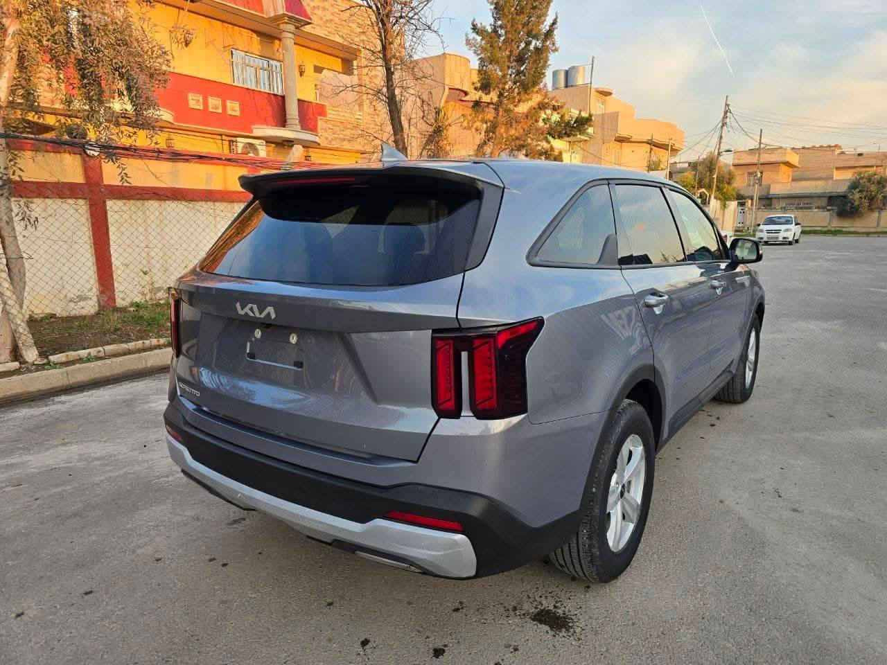 للبيع
سعر 190$ ومجال بسيط
سورنتو Lxموديل 2024 وارد امريكي 
ماشية 9 ألاف فقط 
محرك ٤سلندر سلندر حجم ٢٥٠٠ GDI  كير اوتوماتيك شرط المحرك والكير 
منفيست تترقم نينوى وجميع محافظات 
🚫ضرر  تبديل بوند و جاملغ امامي يمين 
مرفوق رقم الشاصي مع الصور 
مواصفات Lx معروفه
السياره جاهزه 
العنوان موصل حي المحاربين 
للإستفسار الاتصال 
***********
***********
