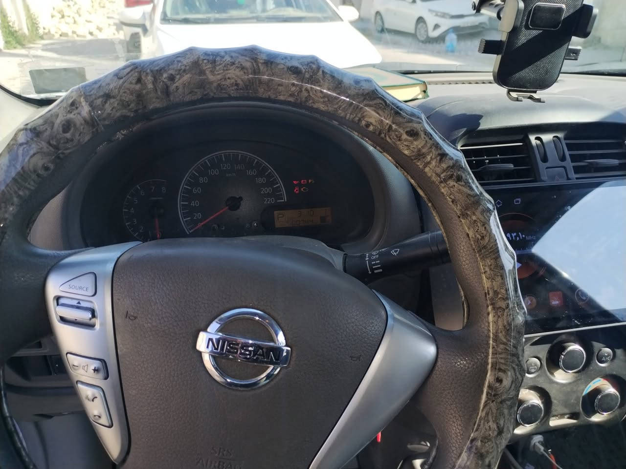 السلام عليكم نيسان صني هندي2019 كاميرة شاشة وتخم تايرات جديد تبريد كير محرك مكفول تحكم ستيرن طخة بالدعامية خفيفة رقم جديد بغداد السيارة 110 وبيها مجال اليحب يتواصل ***********
