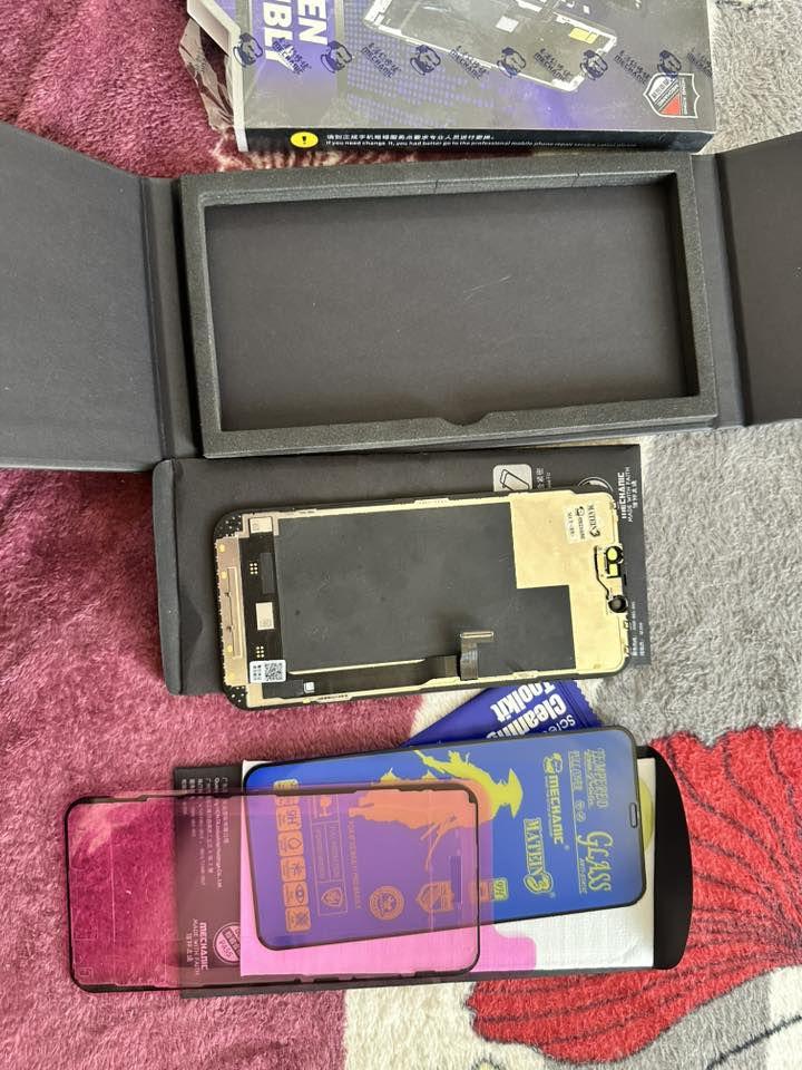 السلام عليكم 
شاشه 13 برو ماكس شاشه 12 برو ماكس جهاز كامل ايفون اكس ار مقفول ايكلود وتر بروف جهاز كامل 8 بلاس تطلع علامه ركفري فطر بل كلاس 

شاصي 13 برو ماكس كامل ملحقاته ضهر مكسور

بورد 12 برو ماكس قافل ايكلود 

جهازين كامله 11 عادي واحد نقص شاشه وضهر مكسور 
بورد ايفون 12 عادي جديد لوك كامل ملحقاته
بورد ريدمي نوت11 برو 5G

بورد بوكو M3

شاصي اكس اس ماكس


**إذا كنت صاحب هذا الإعلان وتريد حذفه لأي سبب، رجاءا أرسل رسالة إلى الدعم الفني**