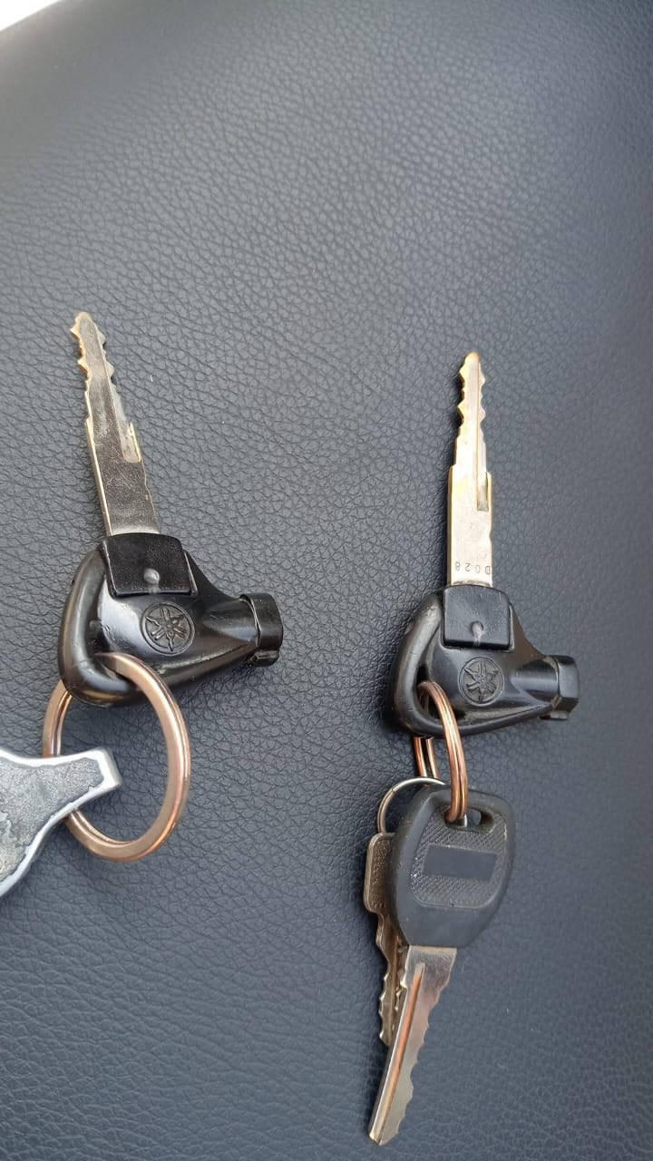 السلام عليكم دراجه اكزز ياباني نوزل خطين +لايت زنون+ مكينه كفاله عامه بلادي الدراجه بين قوسين كله بلاديه 

السعر مليون 300 وبيه مجال مكلف بنشر 
 ***********
