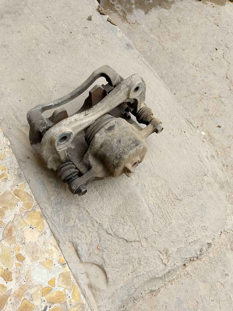 السلام عليكم
عندي غراض النترا مضلع كلهه شغاله وعلفحص 
قيم وخذ بل يرضى الله ماصدات اصلي بس جام تعبان قاعدة فيتبم مال تفصيخ نقصهه بس لبه مروحه استاركس اضافيه قطع ممشتغله وباقي الغراض واضحات بلصور مكاني ابو غريب الشهداء ***********
