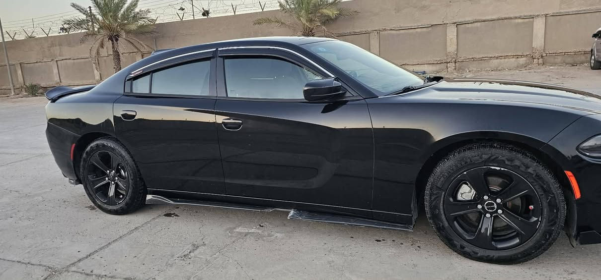 السلام عليكم ورحمة الله وبركاته
الي يدور سعر مناسب
دوج تشارجر 2015 اصل مرمزه 2022 والترميز من كندا
 ⚠️ السياره مرشوشه جمالية ⚠️
V6 3.6
السيارة ماشيه 140 كيلو 
تحكم ستيرن
باقي الموصفات المعروفه بدون فتحه
السعر 140
رقم بصرة انكليزي
العنوان البصرة
لتواصل ***********

