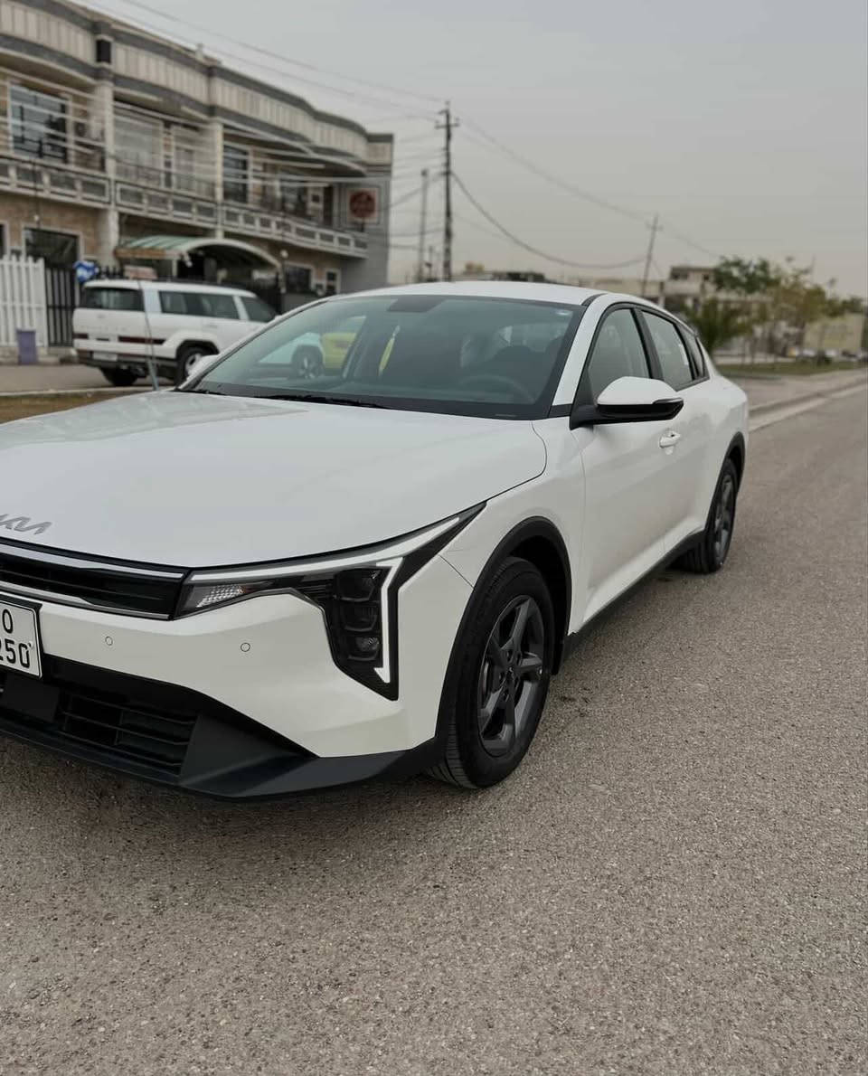 السلام عليكم اخوتي k4 كي فور خليجيه ٢٠٢٥ وكاله نيم ضمان خمس سنوات محرك ١٦٠٠ مكفوله كفاله عامه عدا شخط بسيط بكد الاصبع ماشيه ١١ الف كيلو رقم اربيل باسمي السعر ١٨٢ ورقه وبيها مجال ***********
