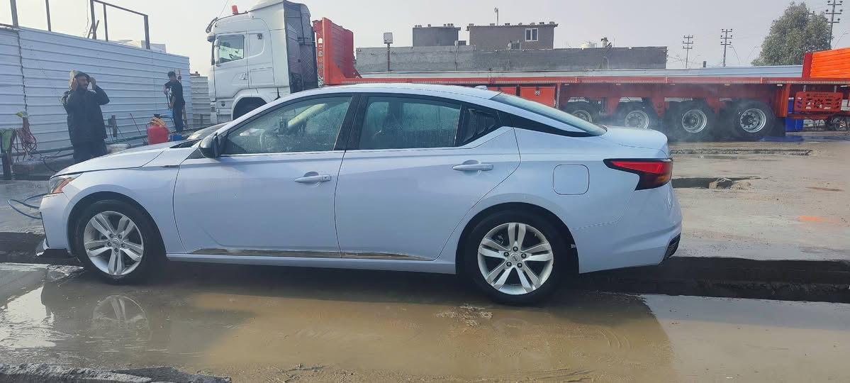 السلام عليكم ويلات نيسان حجم 17 نضيفات تايراتهن نص ونص شوف عينك حاليا شادهن على التيما 24 تجي تشوفهن وتفحصهن وبخدمتك مكاني البصره السعر 350 وبيهن مجال الاستفسار اتصل على *********** موجود واتساب
