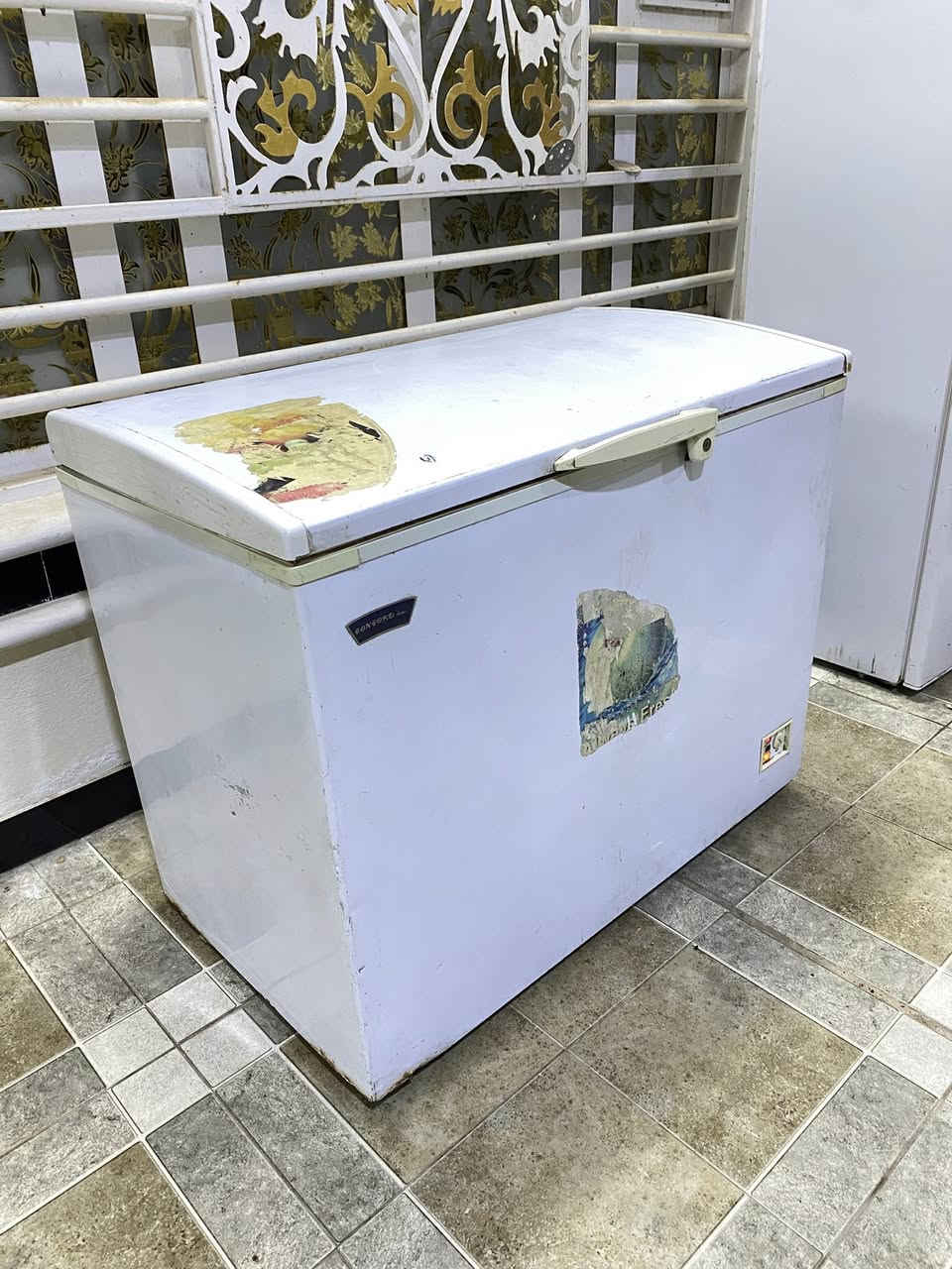 عندي هاي مجمده للبيع حجم كبير 16 قدم نوع كونكورد مكان المحاويل شغاله وع فحص وضمان سنه وسعره مناسب


**إذا كنت صاحب هذا الإعلان وتريد حذفه لأي سبب، رجاءا أرسل رسالة إلى الدعم الفني**