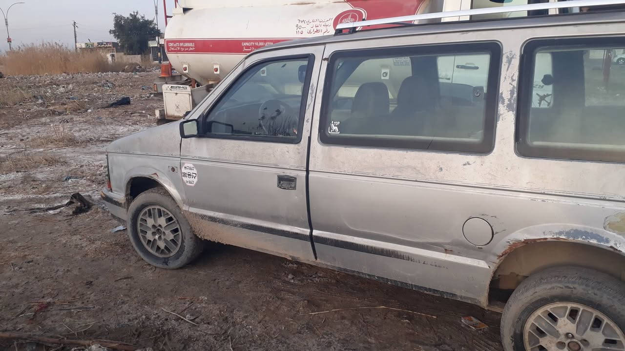 بيع سريع 
دوج كرايسلر موديل 1988
محرك كامري 2200
سيارة مال بيت 
السيارة مضبطه اي محافظة تطلع 
السنوية و الهزة جديدة   
السعر النهائي 25 ورقة
تلفون: ***********
كورك: ***********
