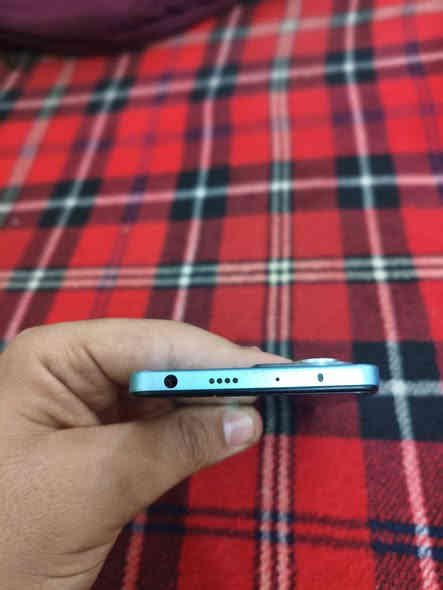 بوكو X5 pro
جهاز نضيف 

ذاكرة 256 

الجهاز مكفول فقط بي عواج بشاصي بسيط ومبين بصور ورافع الشاشه من فوك تحب تعدل الشاصي  تحب تعوفه هيج انته جناي هذا الشي ما ماثر 

سعرة 125 وبي مجال بسيط 

مكاني بغداد مدينة الصدر 

***********
