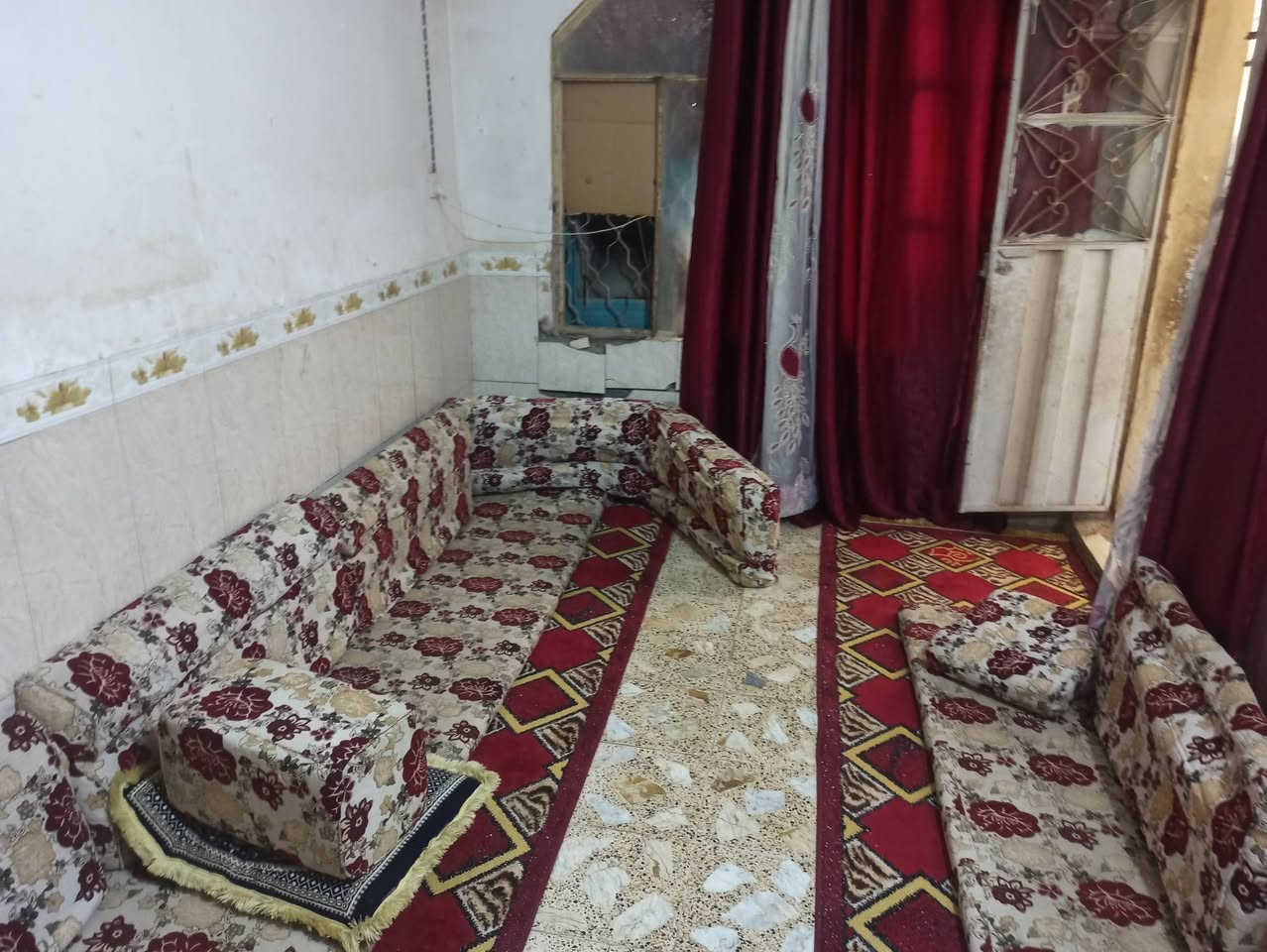 ديوان للبيع الفراشات 6×4اطوال 2ازغار وتجوات 8 تجوه زغيره 2للبيع سعر للبيع مكاني نجف


**إذا كنت صاحب هذا الإعلان وتريد حذفه لأي سبب، رجاءا أرسل رسالة إلى الدعم الفني**