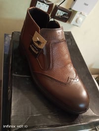 مقاس ٤٢ • توصيل مجاني • ملابس