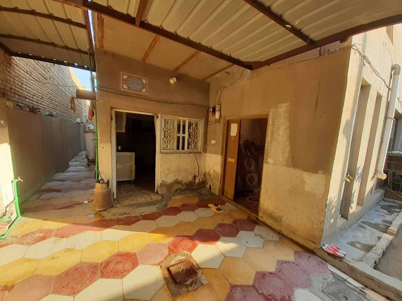 السلام عليكم ورحمة الله وبركاته ♥🧿

☘️اللهم صلي على محمد وآل محمد 

🏦دار سكن للبيع طابوو صرف 

📌الموقع:- حي الصدر ثاني خلف مستوصف 

📐المساحه:- 204م 
ــــــــــــــــــــــــــــــــــــــــــــــــــــــــــ
☘️يحتوي ع:-

✅غرف نوم عدد 2

✅صاله 

✅مطبخ 

✅استقبال 

✅مجموعه صحيات 

💵السعر:- 125 وبي مجال بسيط 

~~~~~~~~~~~~~~~~~~~~~~
#للاستفسار اكثر:- خاص او واتساب 

#هاتف:- ***********
