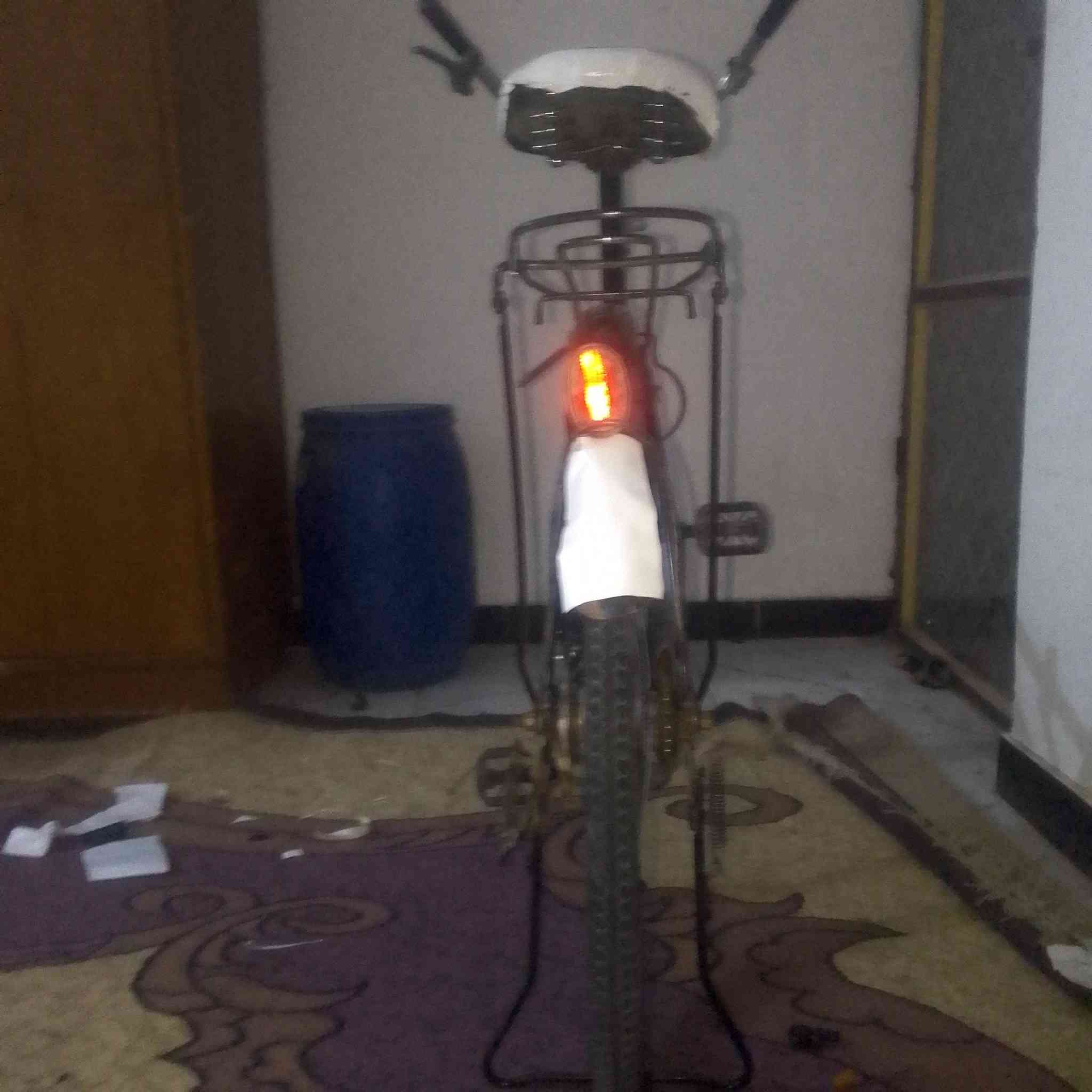 سلام عليكم ورحمه الله وبركاته اخواني باسكل حجم 27 بالة كفالة عامة سعر 50 وبي مجال للشراي *********** أو تعال خاص مكاني سبع البور شارع الالف
