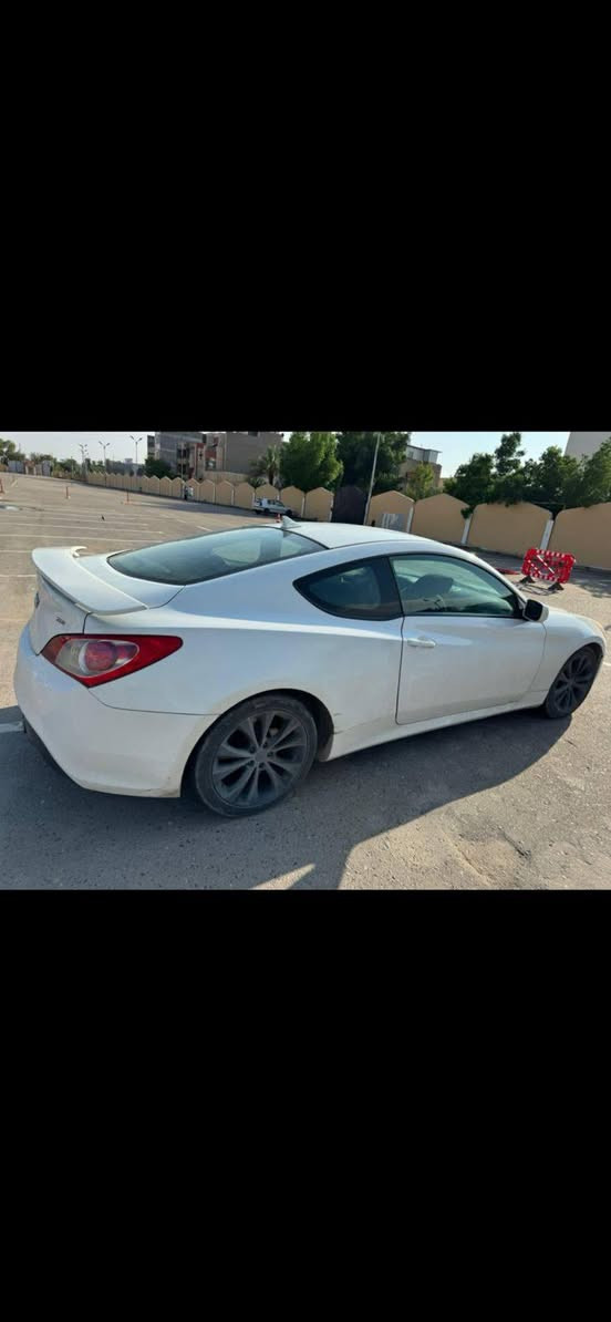 السلام عليكم بيع او مراوس جنسس كوبي ٢٠١١ مكينه ٢٠٠٠ تيربو كير محرك مكفولات كهربائيات كلها شغاله تبريد نقص غاز
تايرات جدد باتري جديد صدرها ٧٠ بلميه 
رقم سليمانيه مميز تريد تحويل تريد وكاله 
سنويه ل ٢٩ 
مكاني بابل الابراهيميه الدبله 
سعرها ٧٨ بيها مجال قليل 
واذا عندك مراوس نزل شعندك 
*********** واتساب فقط
